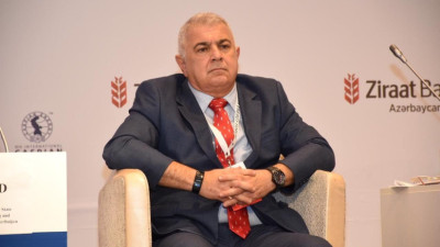 <p>Nazir m&uuml;avini: &ldquo;Xəzərin suyunun aşağı d&uuml;şməsi artıq proqnoz deyil, ekoloji problemdir&rdquo;</p>