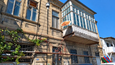<p>Memar: "Bayırşəhərdə d&ouml;vlət reyestrindən &ccedil;ıxarılmış tarixi abidələr reyestrə qaytarılmır"</p>