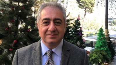 <p>Qubad İbadoğlu Almaniyaya gedib</p>